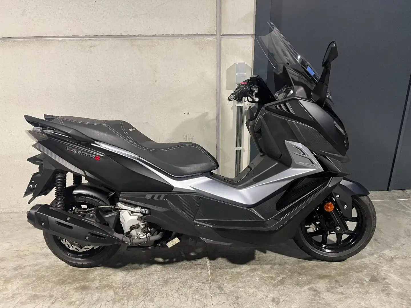 SYM Cruisym 125 mooie luxescooter - 2