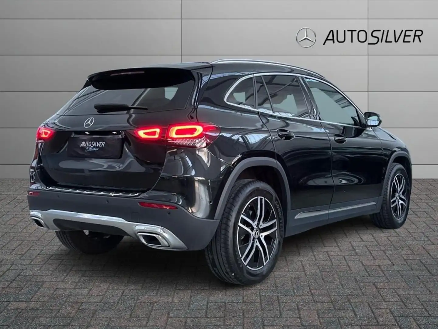Mercedes-Benz GLA 200 d Automatic Sport Plus Nero - 2