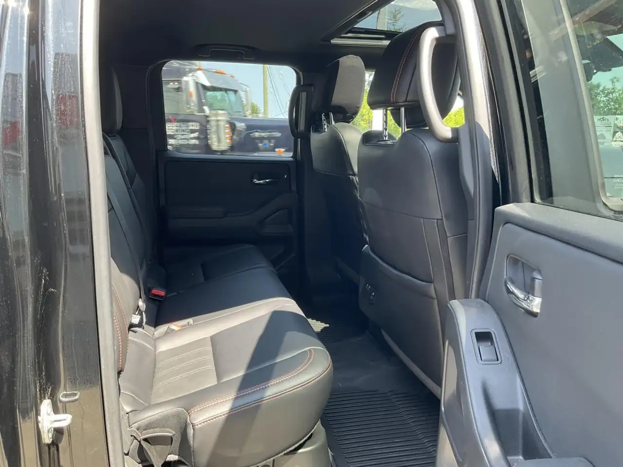 Nissan Frontier снимка Nissan Frontier