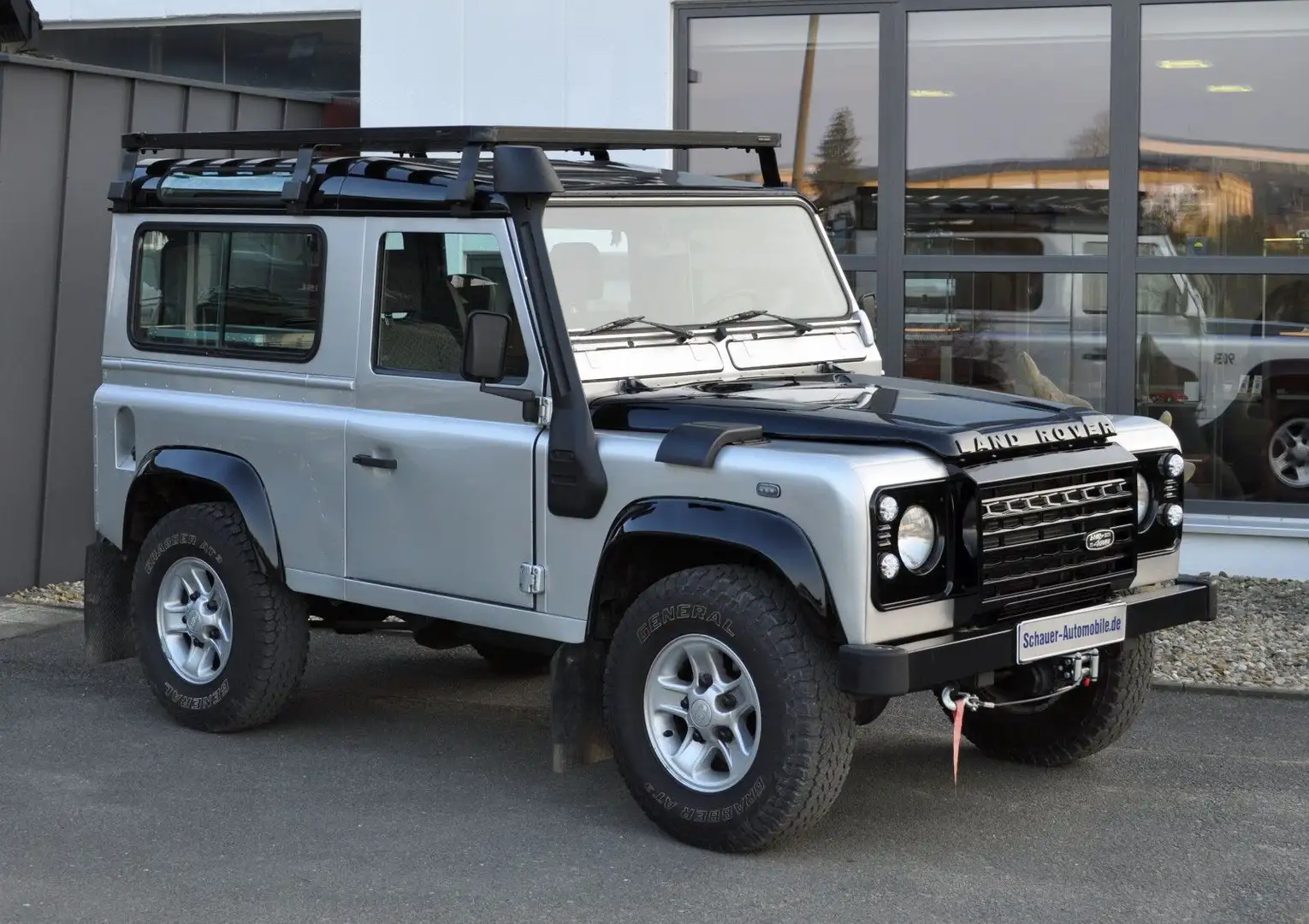 Land Rover Defender 90 Argintiu - 1