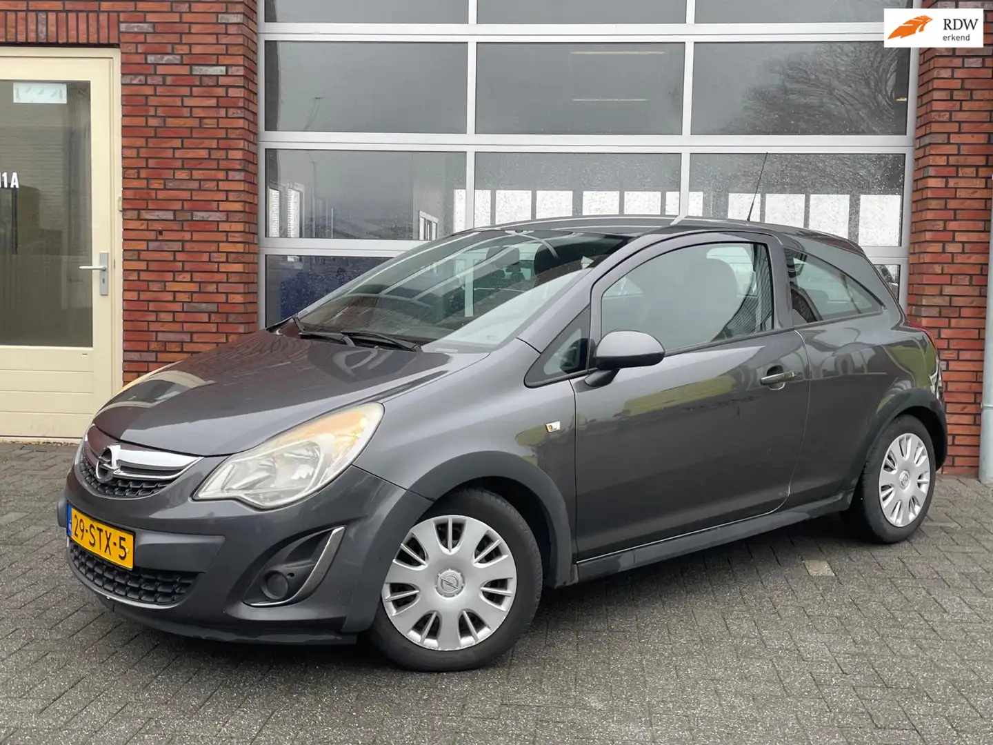 Opel Corsa 1.2-16V Cosmo | Nieuwe APK | Automaat | Airco | 3 Gris - 1