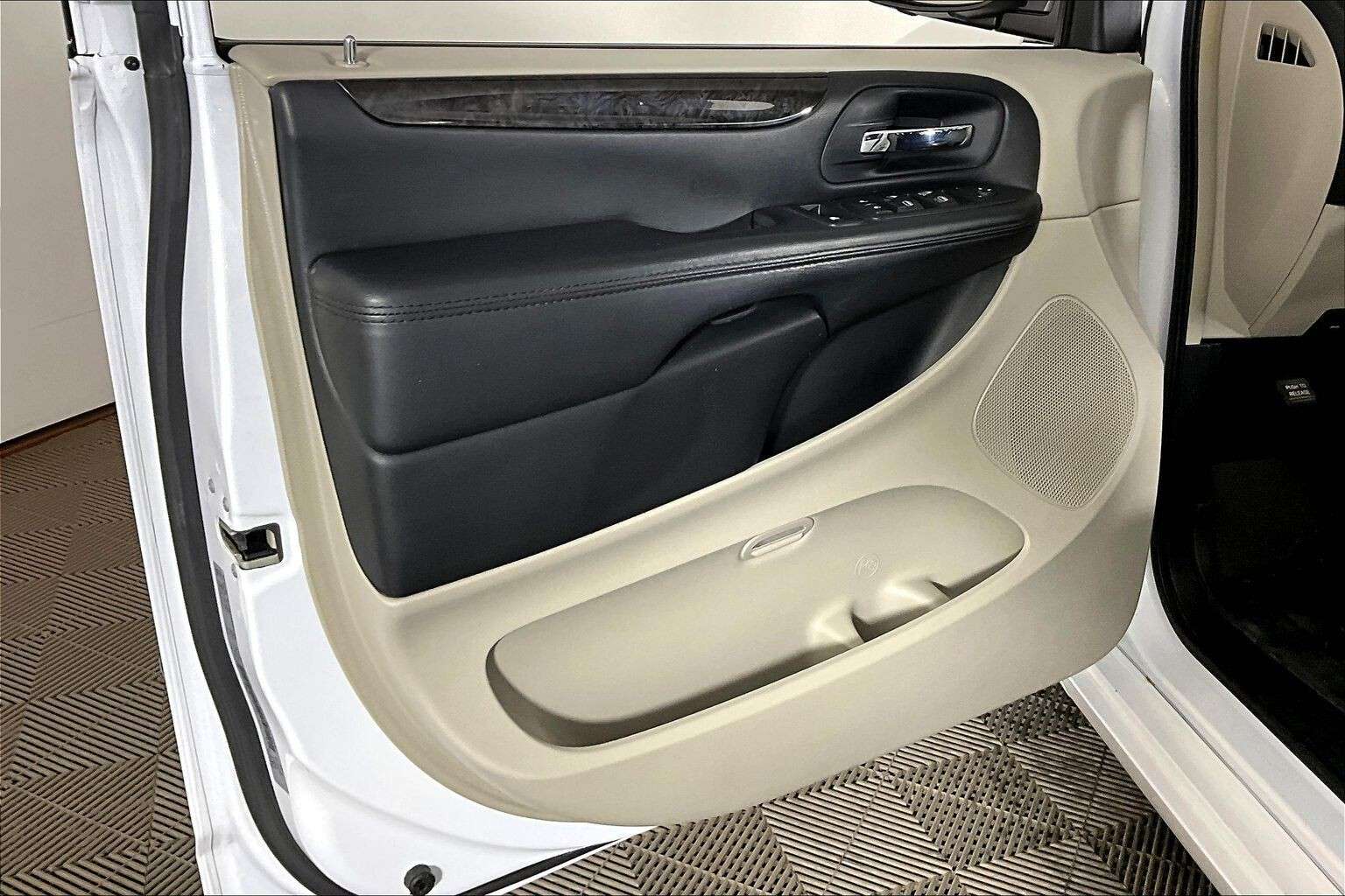used 2015 Dodge Grand Caravan car, priced at $14,298