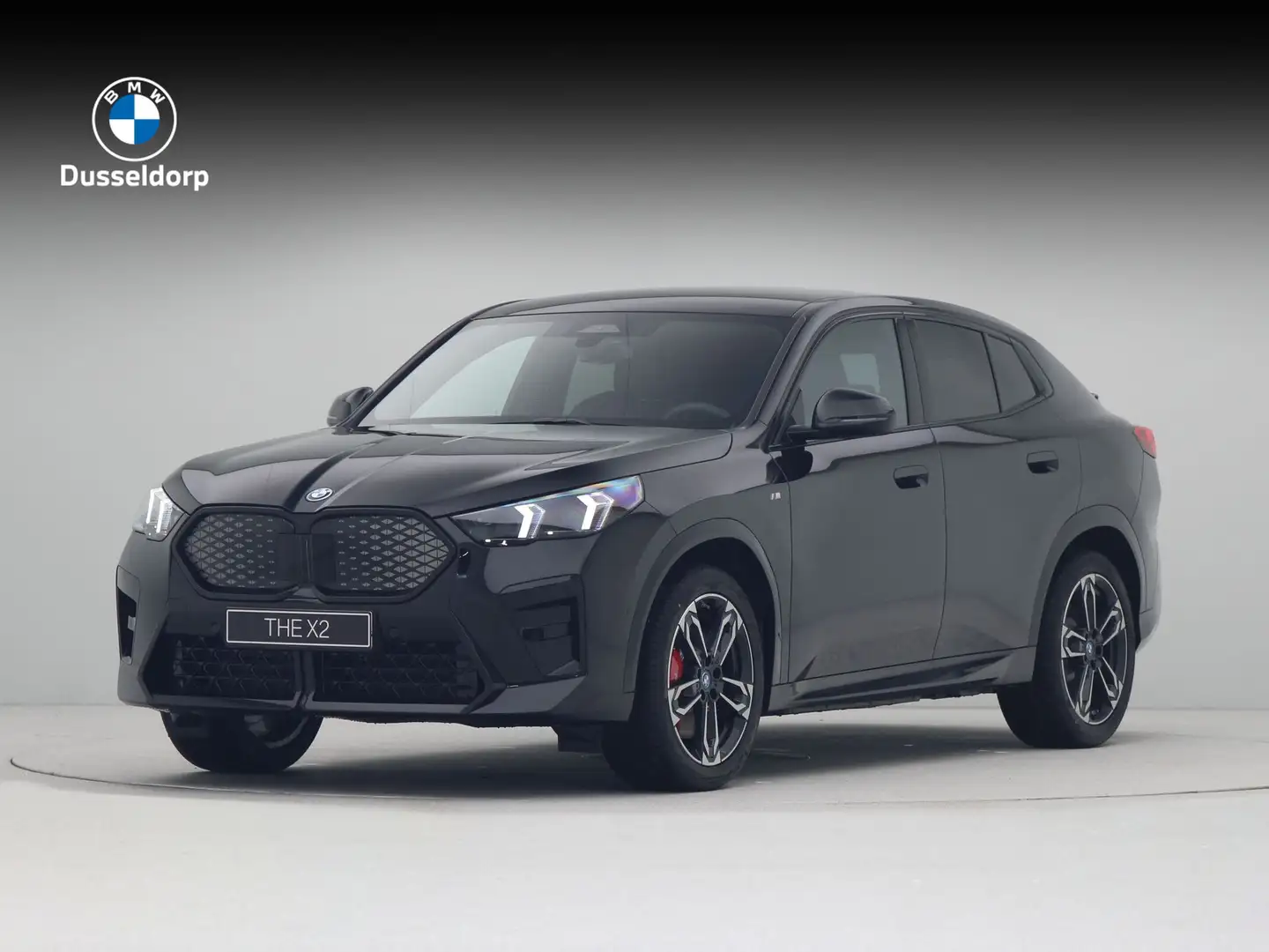 BMW iX2 eDrive20 67 kWh Zwart - 1