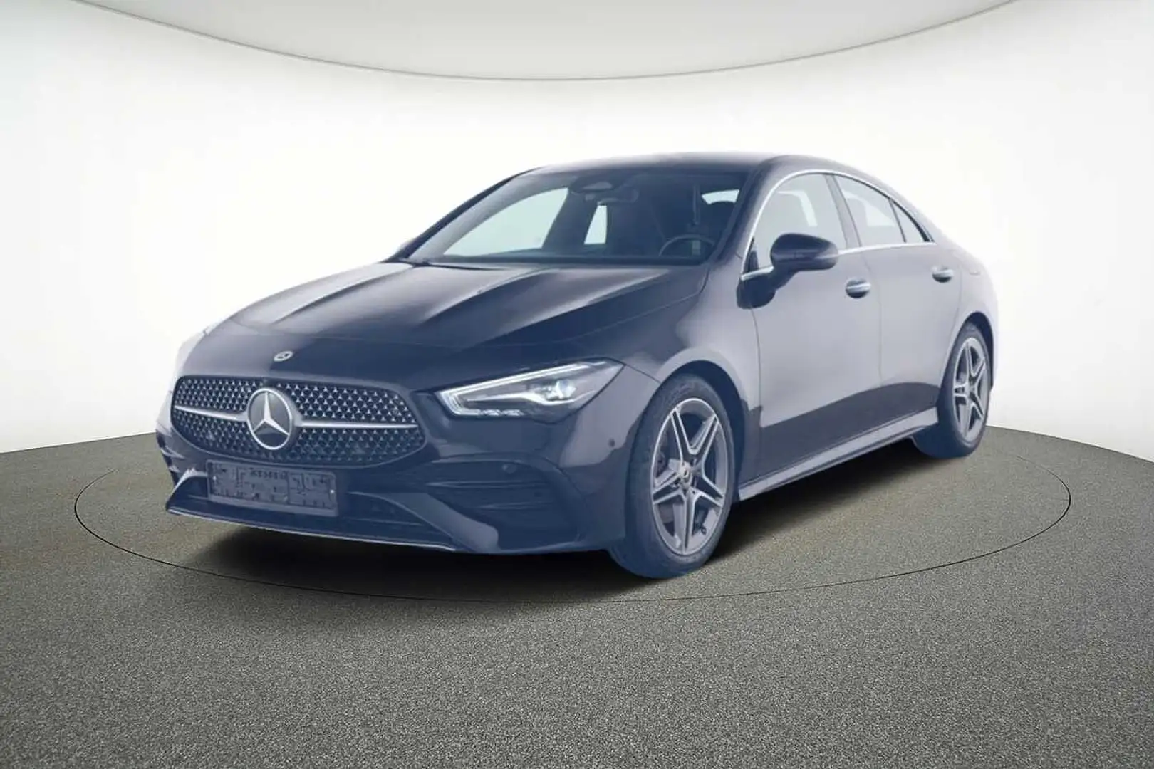 Mercedes-Benz CLA 180 Coupé Schwarz - 1