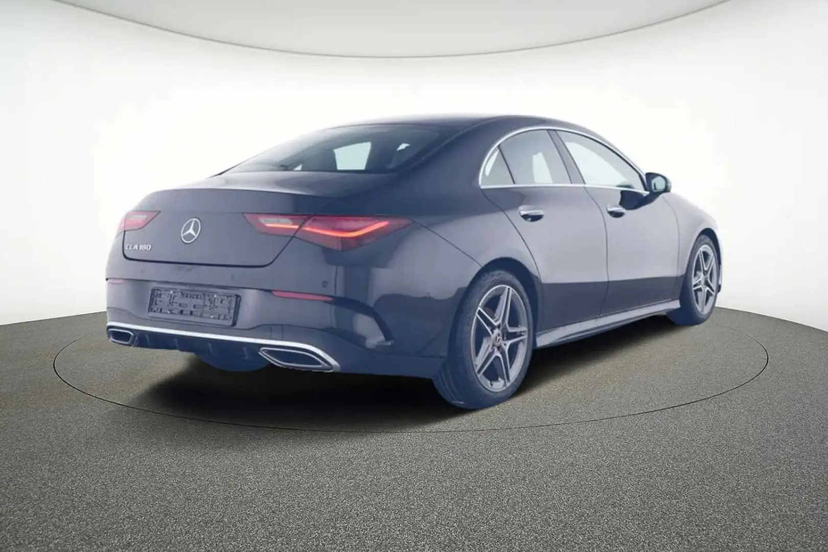 Mercedes-Benz CLA 180 Coupé Schwarz - 2