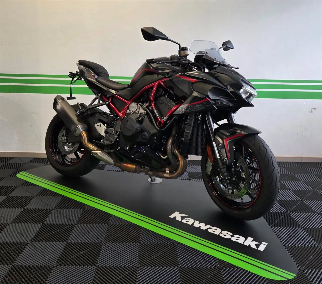 Kawasaki Z H2 Bodis vom Kawasaki-Vertragspartner Augsburg Grau - 1