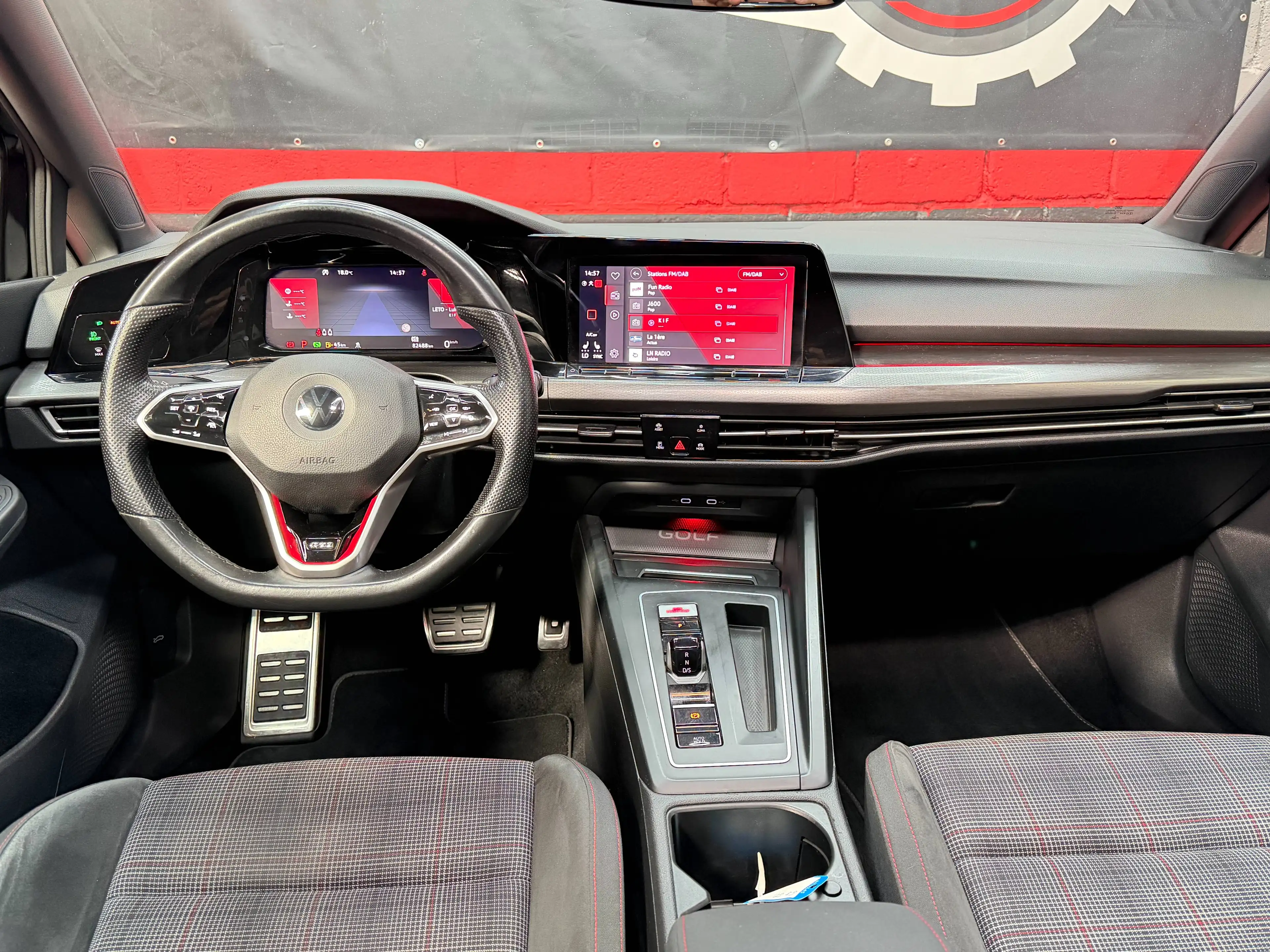 Volkswagen Golf GTI Golf 2.0 TSI GTI OPF DSG — photo 15