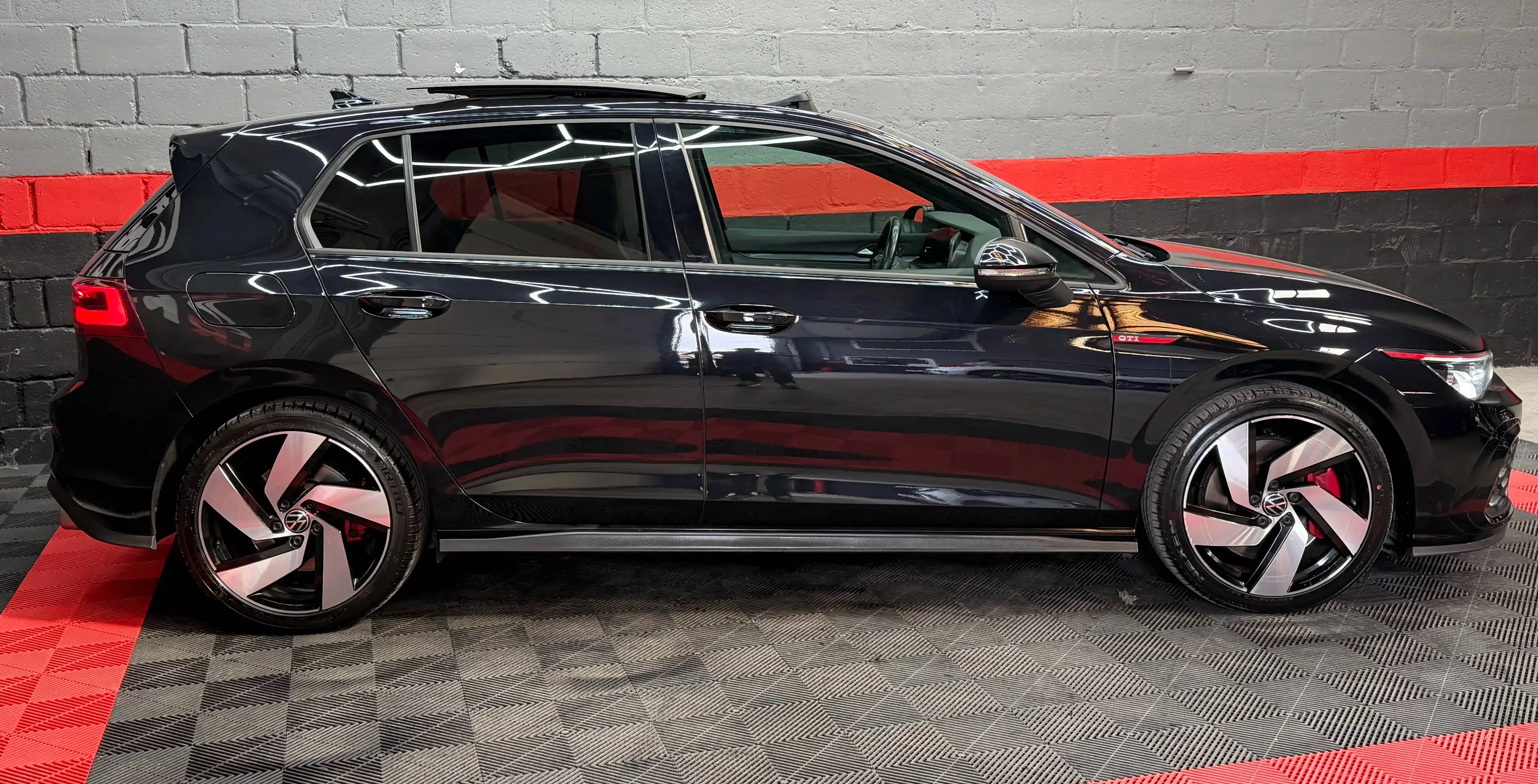 Volkswagen Golf GTI Golf 2.0 TSI GTI OPF DSG — photo 5