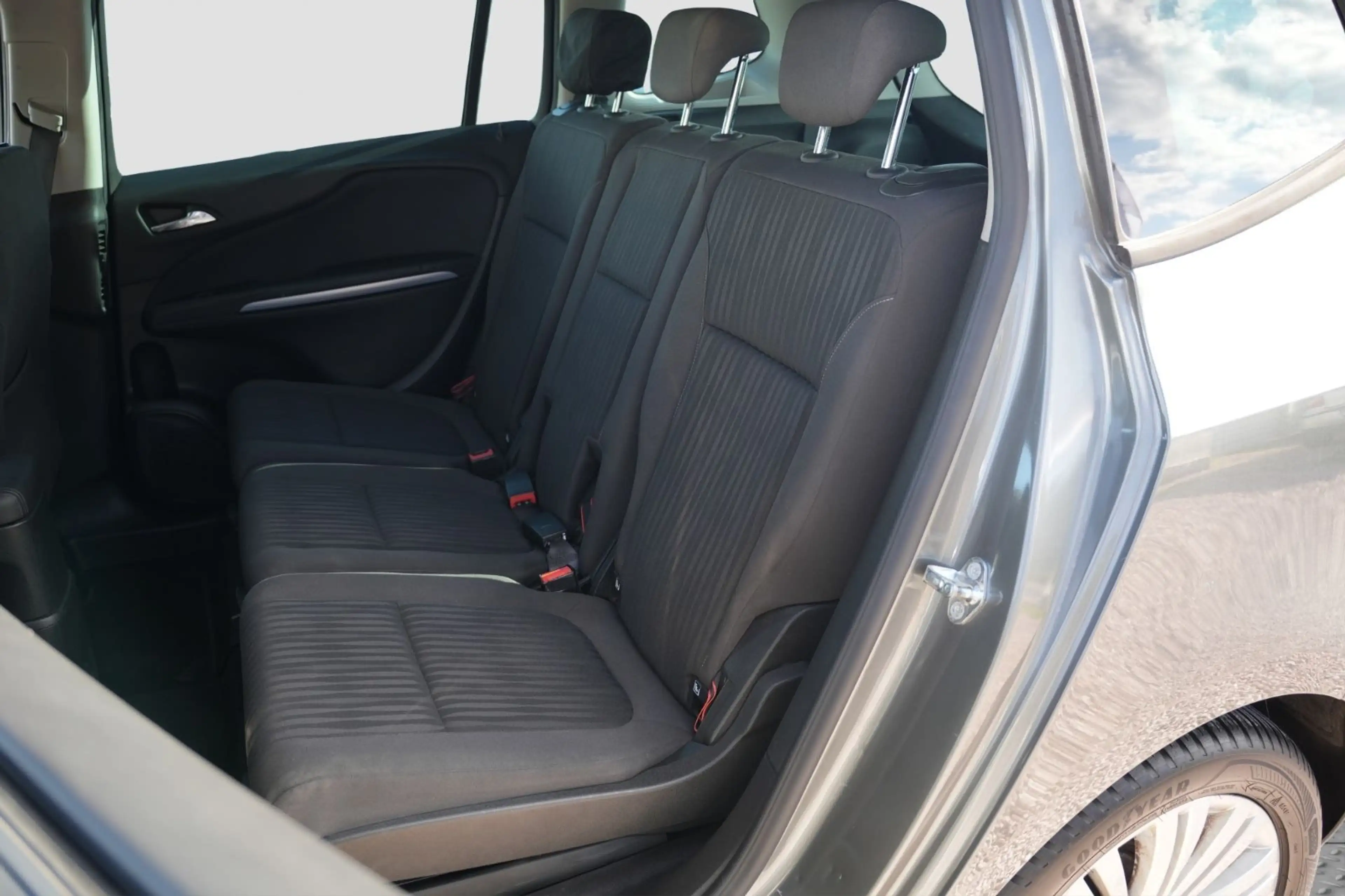 Opel Zafira C Edition Start/Stop/7-SITZE/NAVI/KAMERA — photo 17
