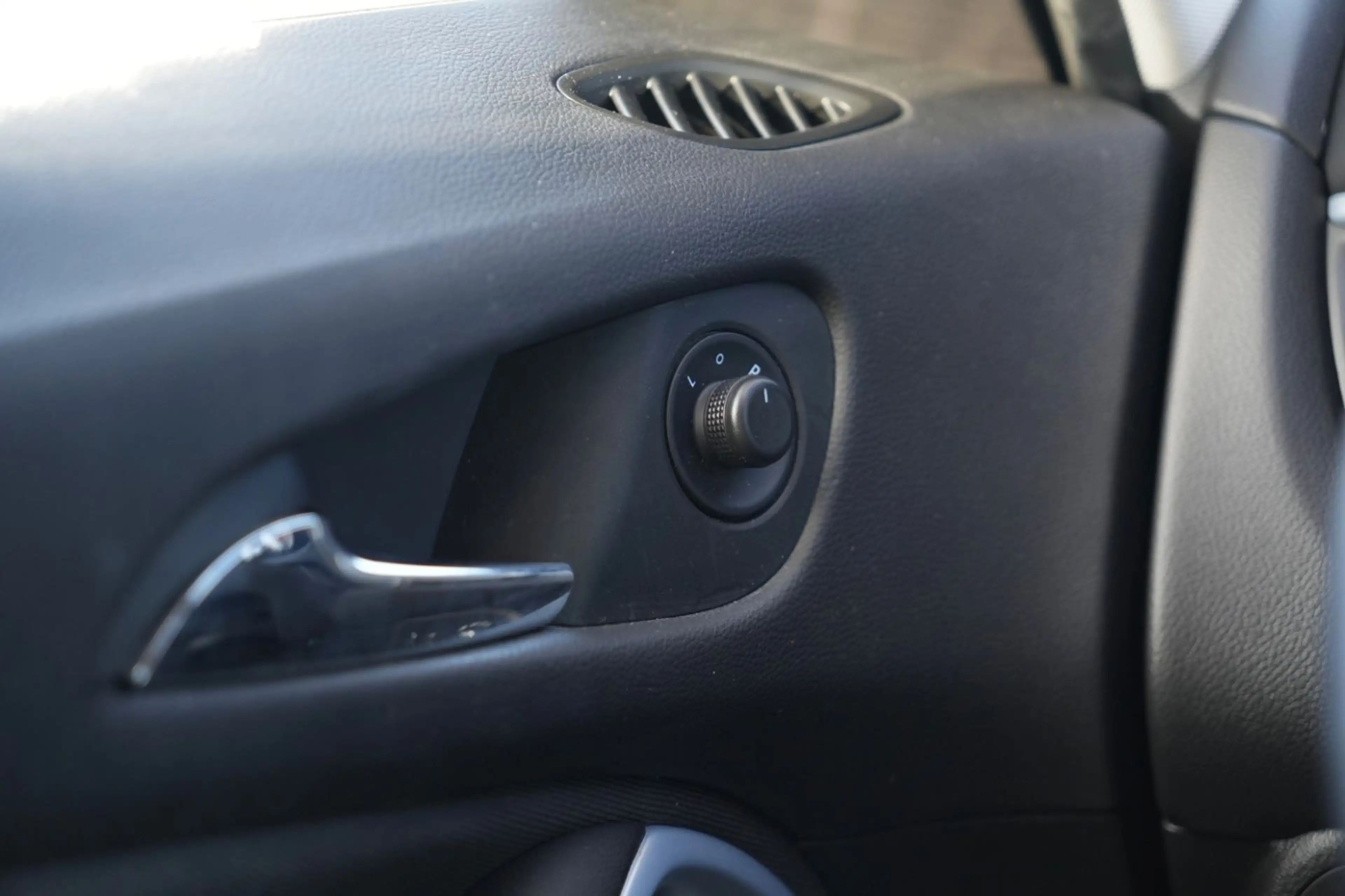 Opel Zafira C Edition Start/Stop/7-SITZE/NAVI/KAMERA — photo 28
