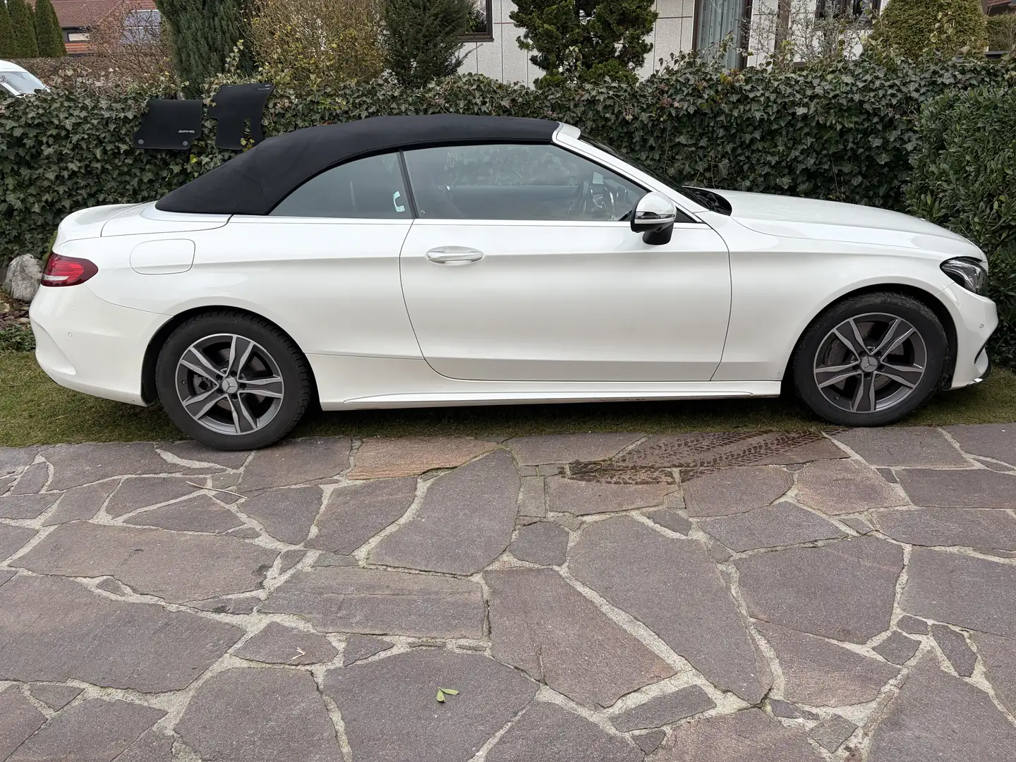 Mercedes-Benz C 250 C 250 d Cabrio, AMG innen und außen, Komplettausstattung wie Sitzklimatisierung, etc.. Weiß - 2