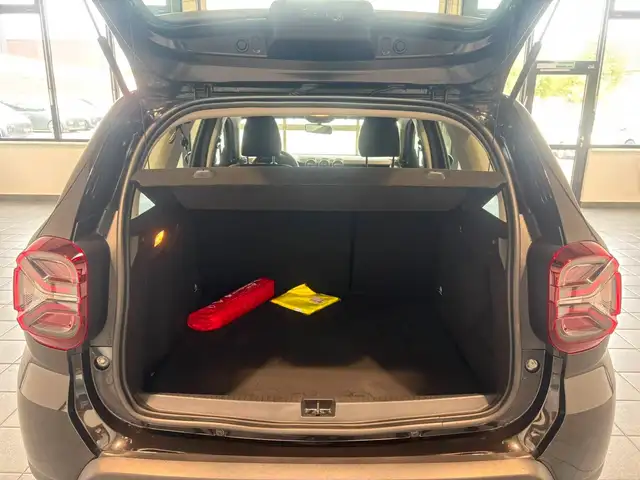 Dacia Duster view 6