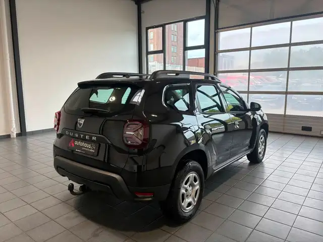 Dacia Duster view 5