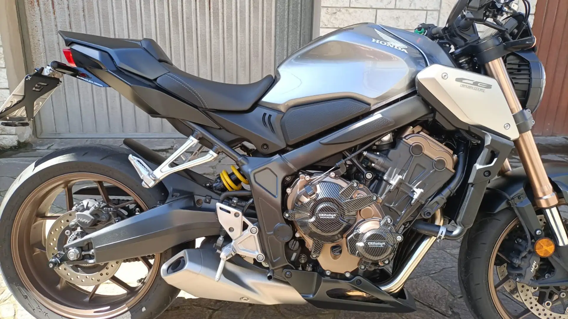 Honda CB 650 Gri - 1