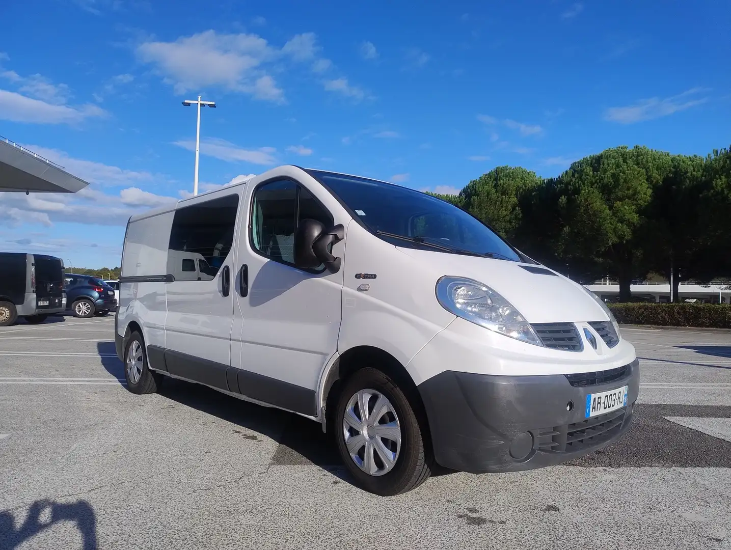 Renault Trafic 2.0 dci 90 CV l2h1 2 portes latérales - 2