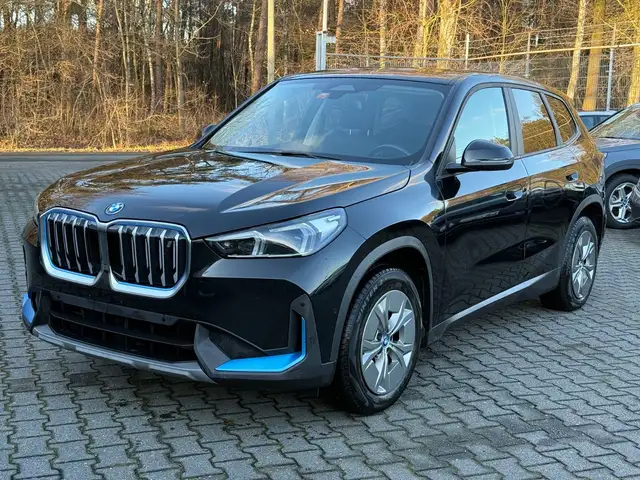 BMW iX1 30 xDrive Premium Paket