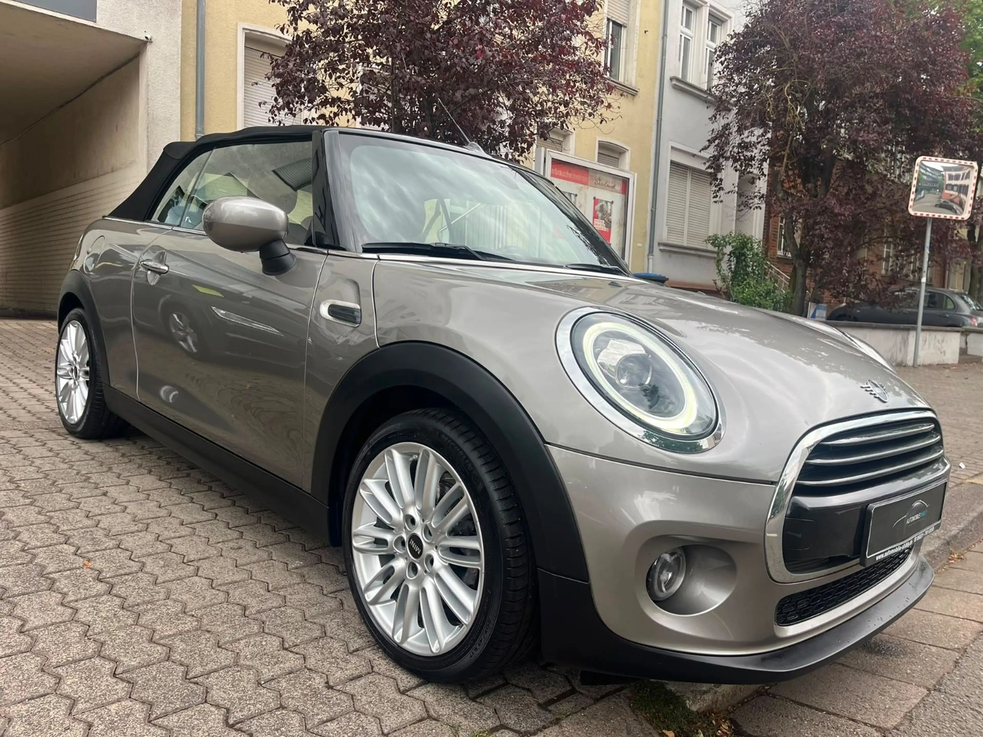 MINI Cooper Cabrio Automatik, Leder, Facelift — photo 10
