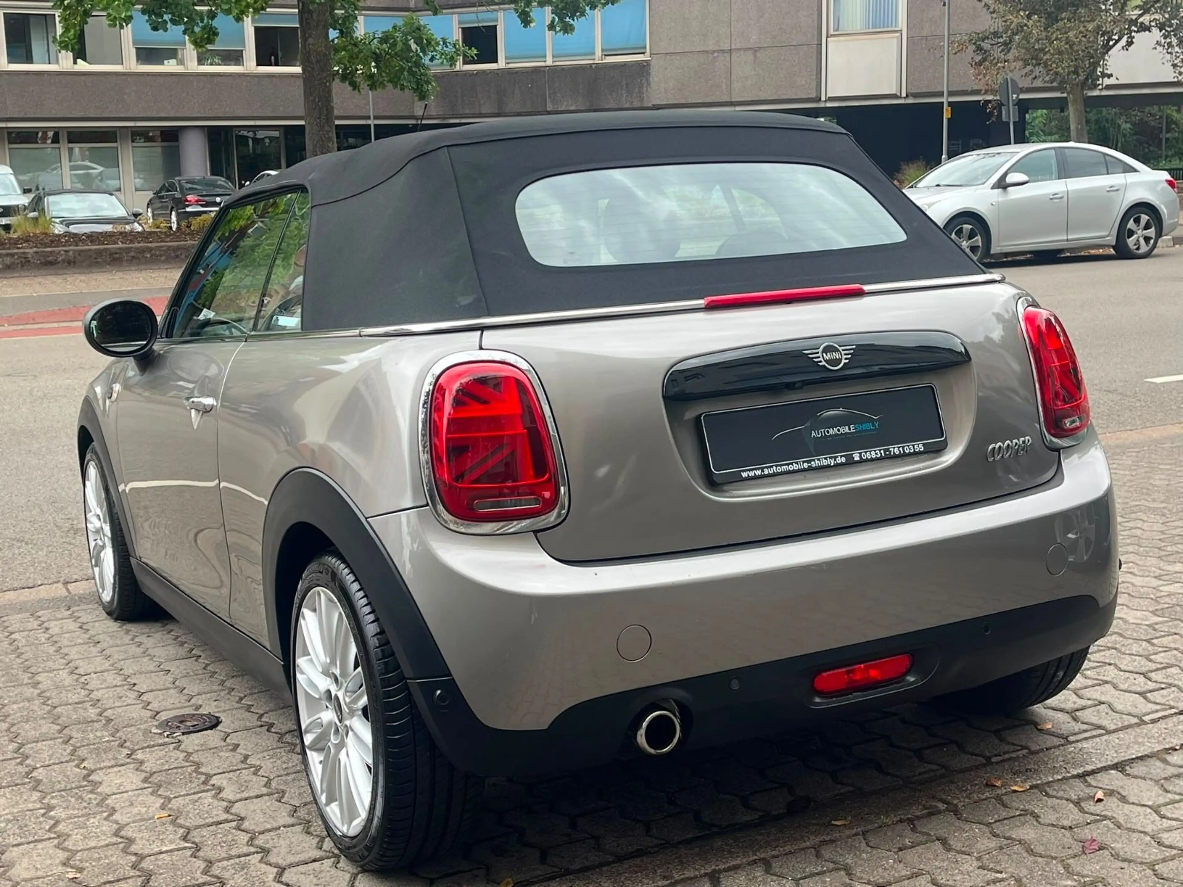 MINI Cooper Cabrio Automatik, Leder, Facelift — photo 13