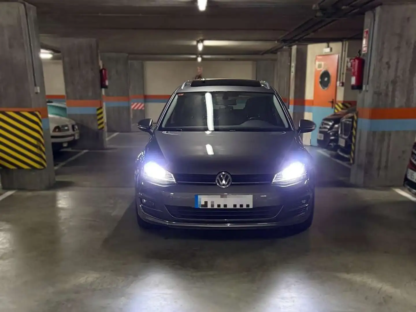 Volkswagen Golf Variant 2.0TDI Sport Gris - 2
