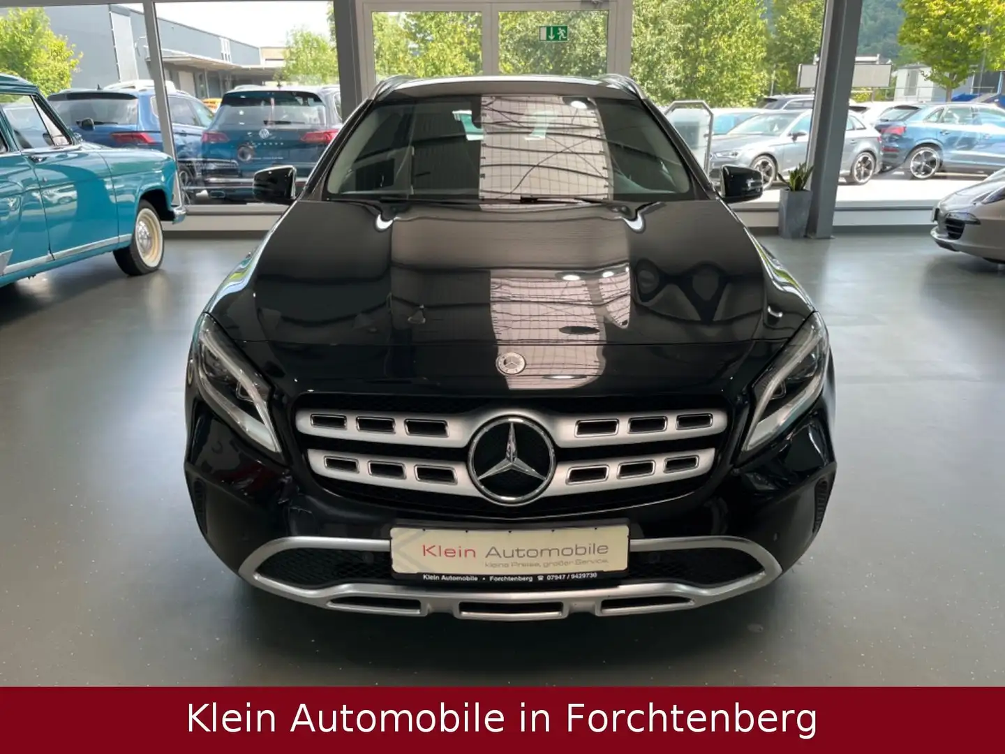 Mercedes-Benz GLA 200 Urban Leder Navi LED SHZ PDC 18"LM 2HD Noir - 2