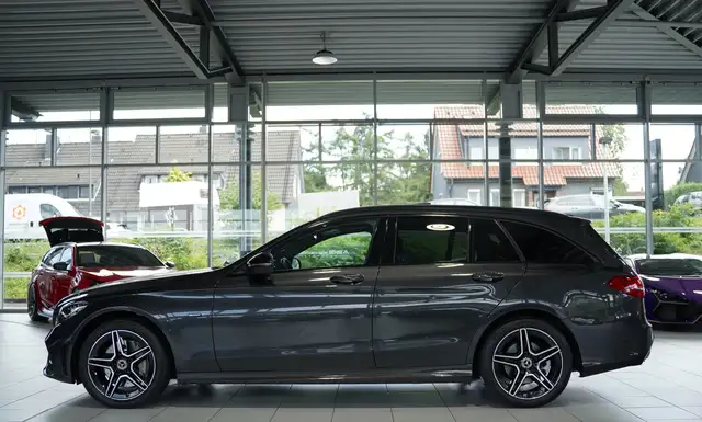 Mercedes-Benz 300 view 11