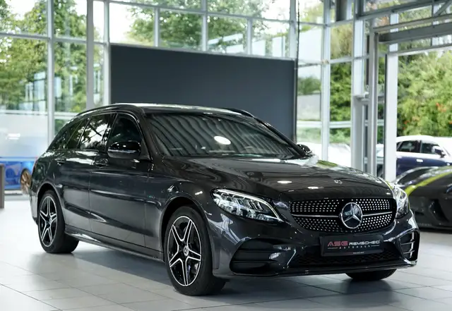 Mercedes-Benz 300 view 6