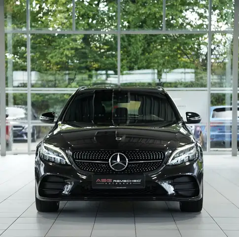 Mercedes-Benz 300 view 4