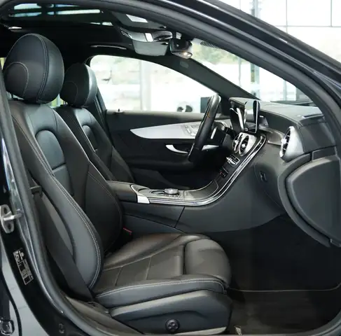 Mercedes-Benz 300 view 15