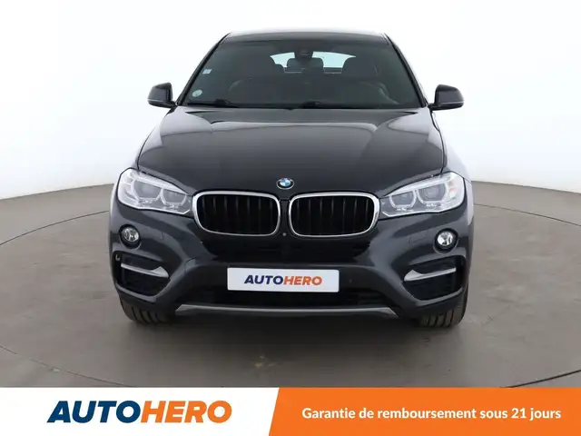 BMW X6 view 9