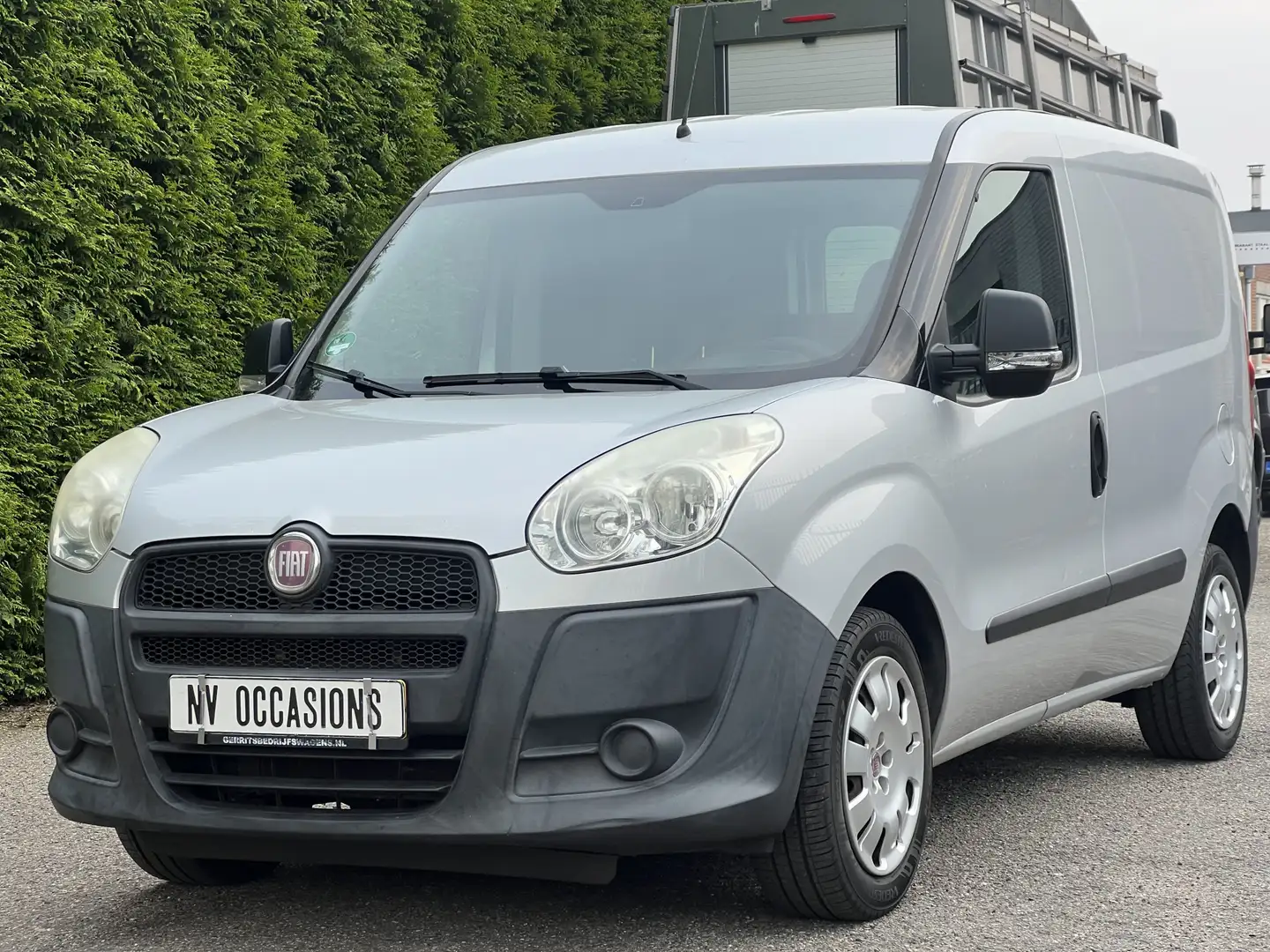 Fiat Doblo Cargo 1.4 BENZINE MARGE/BPM-BTW VRIJ/97DKM/NAP/2E Gris - 2