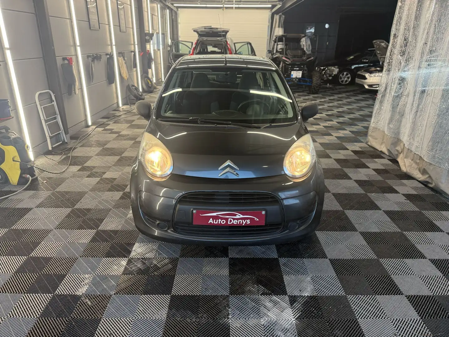 Citroen C1 1.0i EXPORT bj. 2011 162000km euro 5 Gris - 1