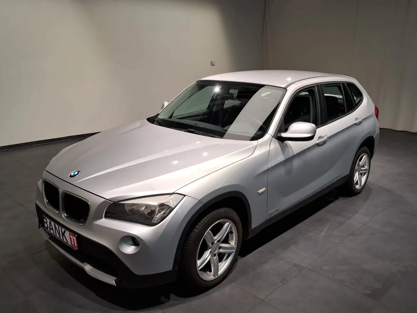 BMW X1 Baureihe X1 18 i sDrive Argento - 1