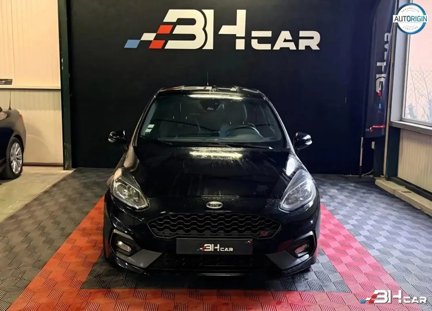 Ford Fiesta 1.5 200 ST PACK PERFORMANCE / RECARO / CARPLAY / FLEXFUEL Schwarz - 2