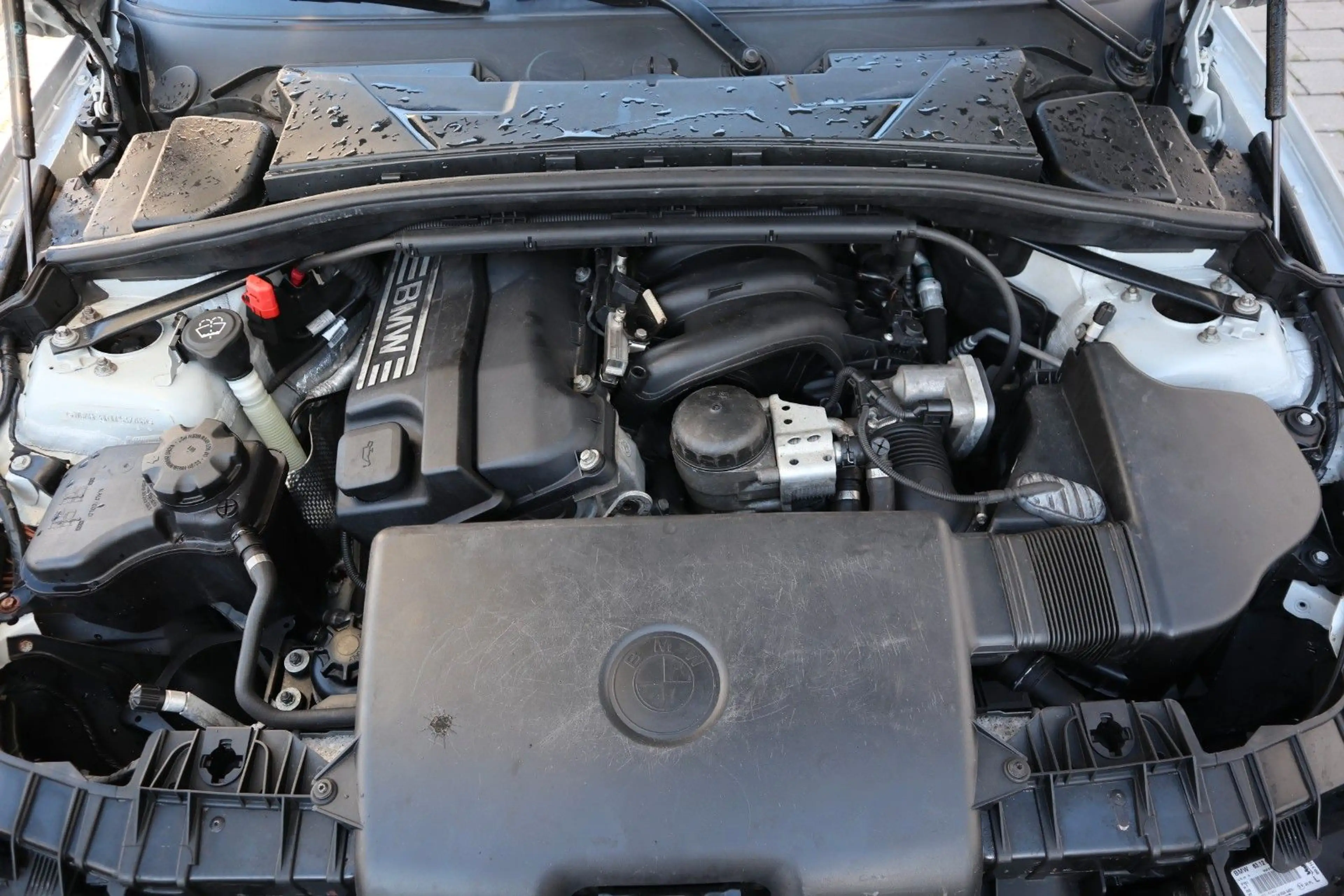 BMW 118 i Automatik Navi Sitzh. Steuerkette & TÜV NEU — photo 27