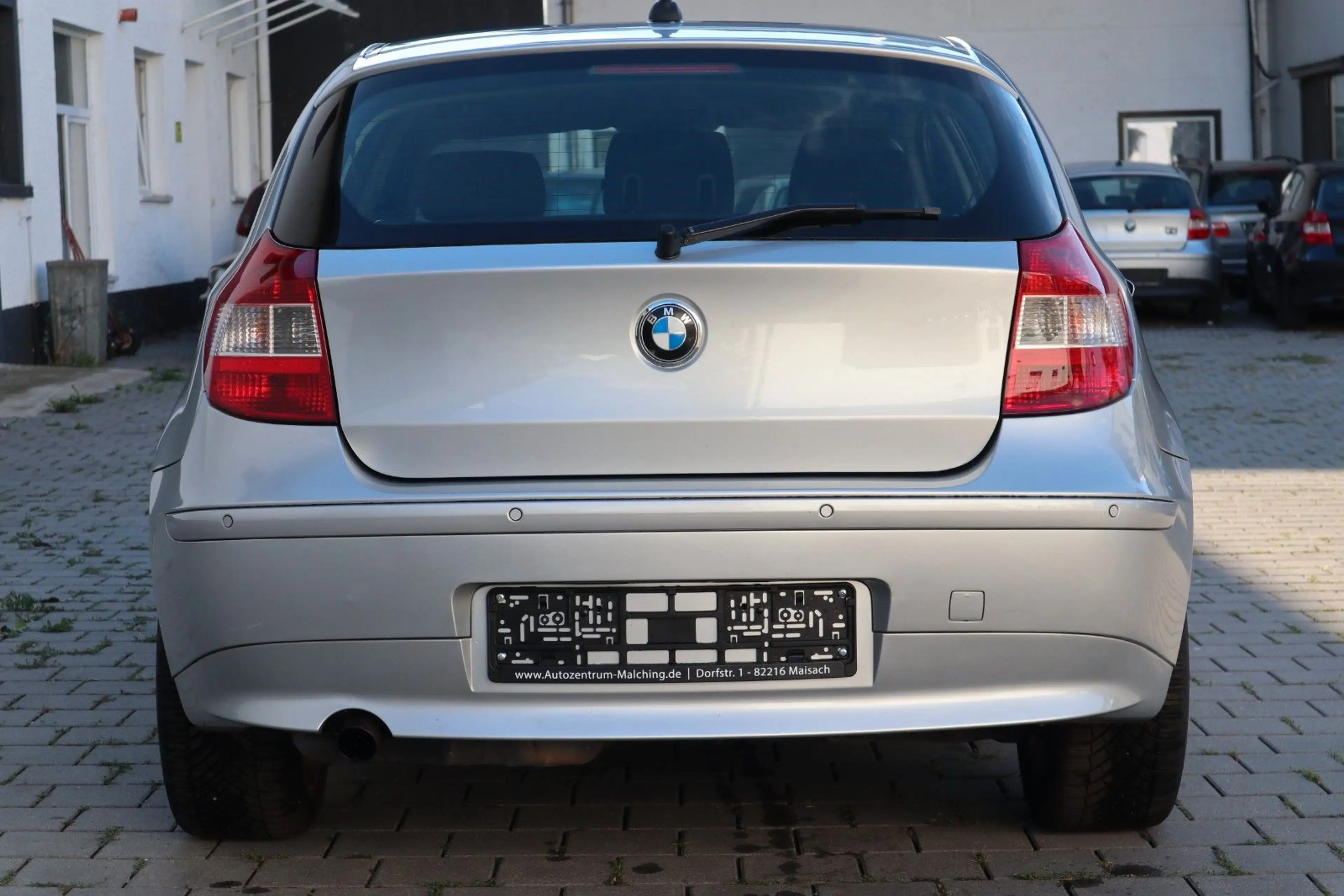 BMW 118 i Automatik Navi Sitzh. Steuerkette & TÜV NEU — photo 6