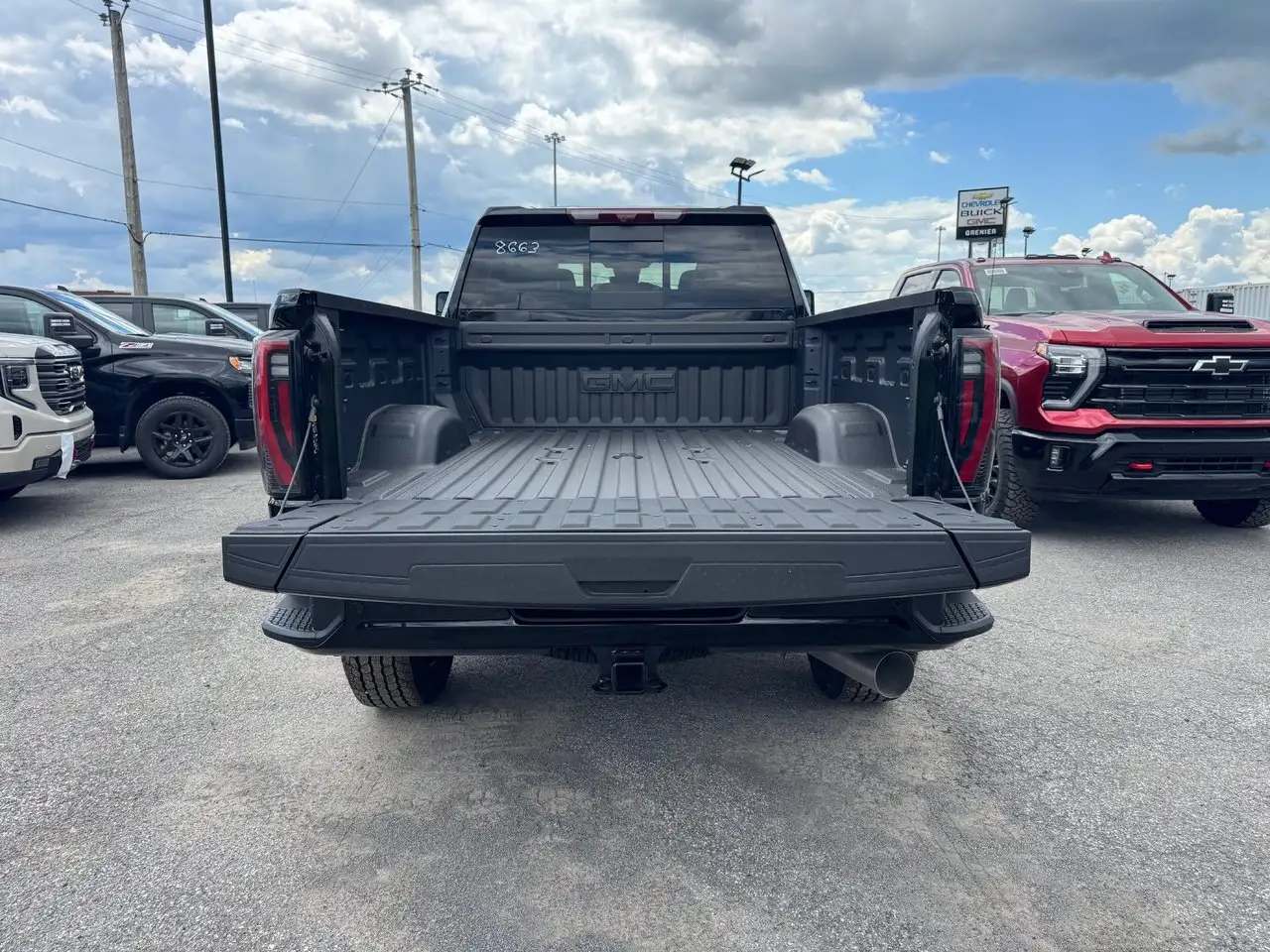 GMC Sierra 2500HD снимка GMC Sierra 2500HD