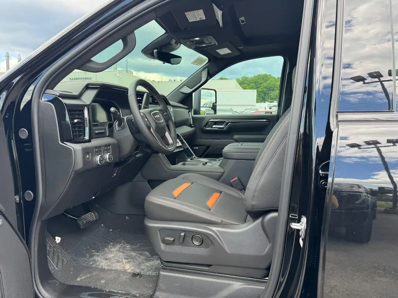 GMC Sierra 2500HD снимка GMC Sierra 2500HD