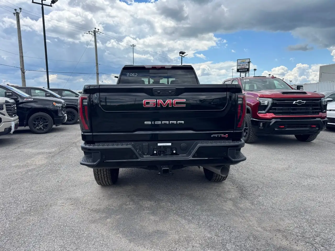 GMC Sierra 2500HD снимка GMC Sierra 2500HD
