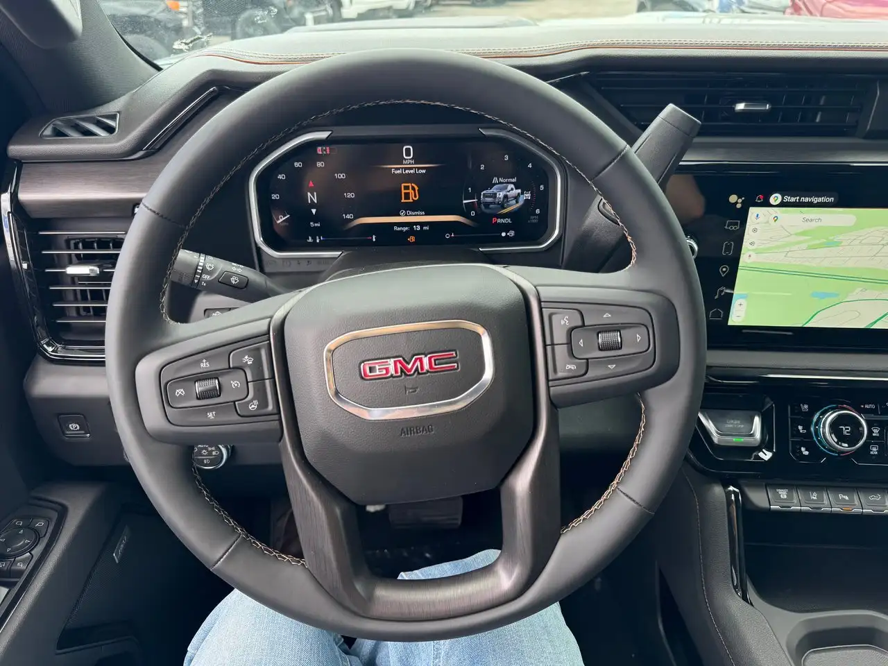 GMC Sierra 2500HD снимка GMC Sierra 2500HD