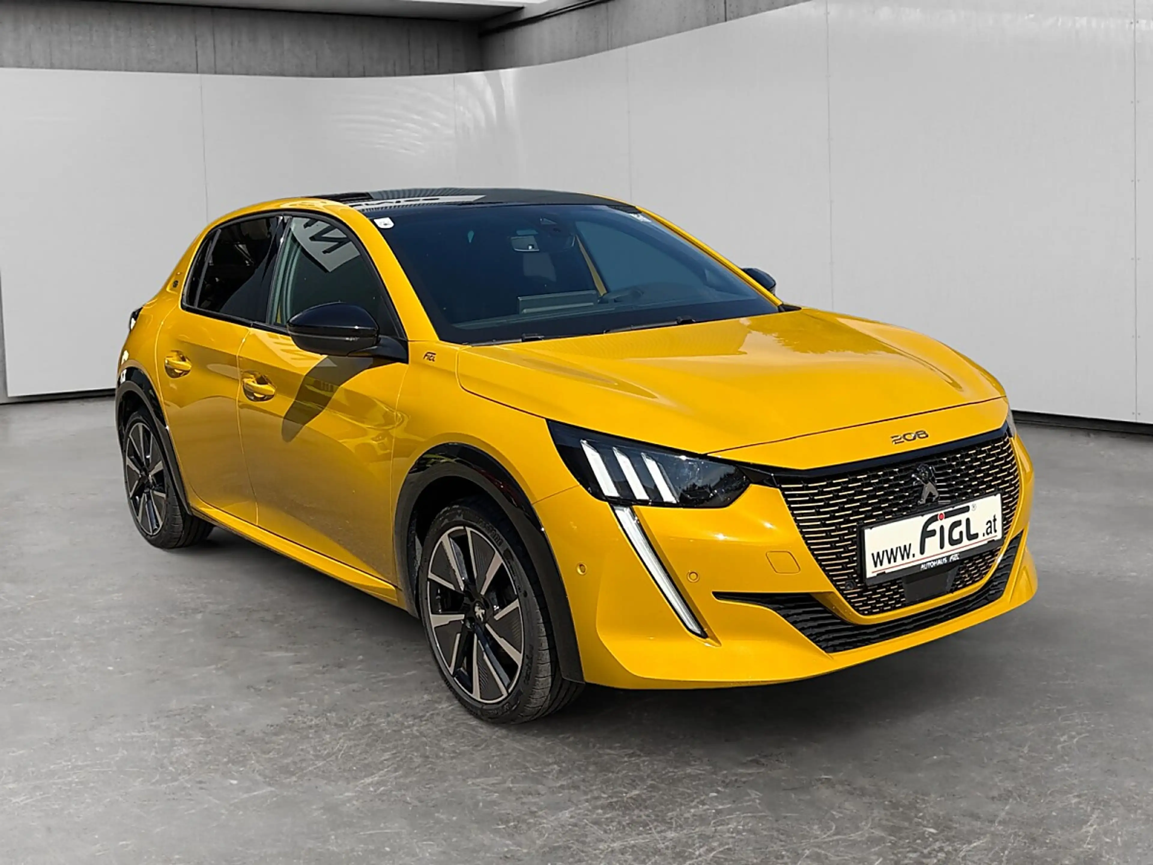 Peugeot e-208 136PS 50kWh GT