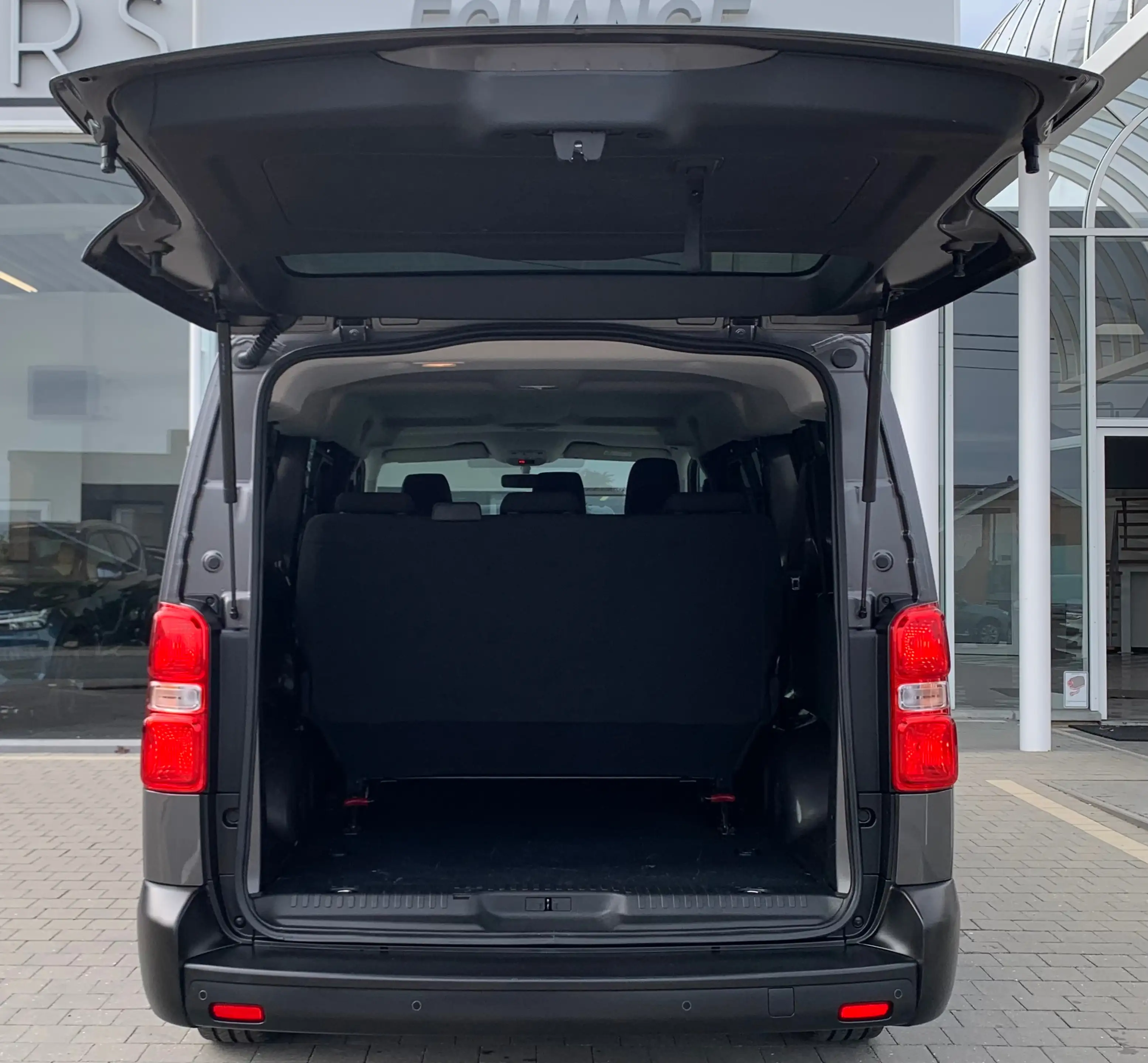 Citroen Spacetourer XL HDI 120CV / 9 PLACES / LONG/ 2 PORTES LATÉRALES — photo 9