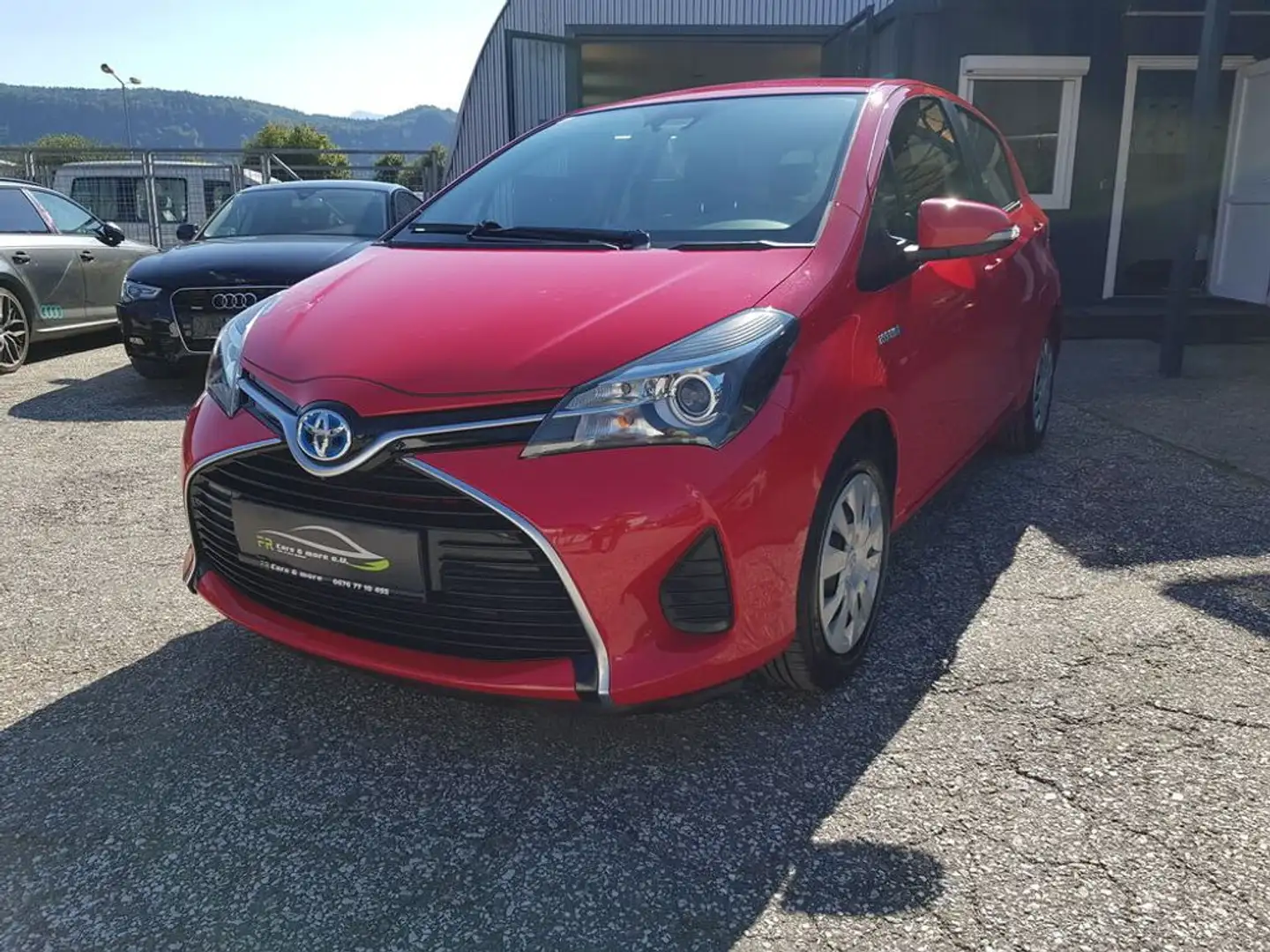 Toyota Yaris Hybrid Active 1,5 VVT /Automatik / Kamera / Rot - 2