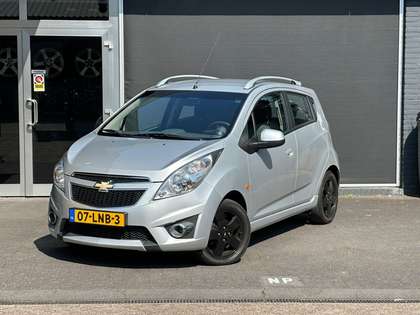 Chevrolet Spark 1.2 16V LT CLIMA / PARKEERSENSOREN / ZWARTE VELGEN