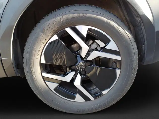Peugeot 2008 view 8