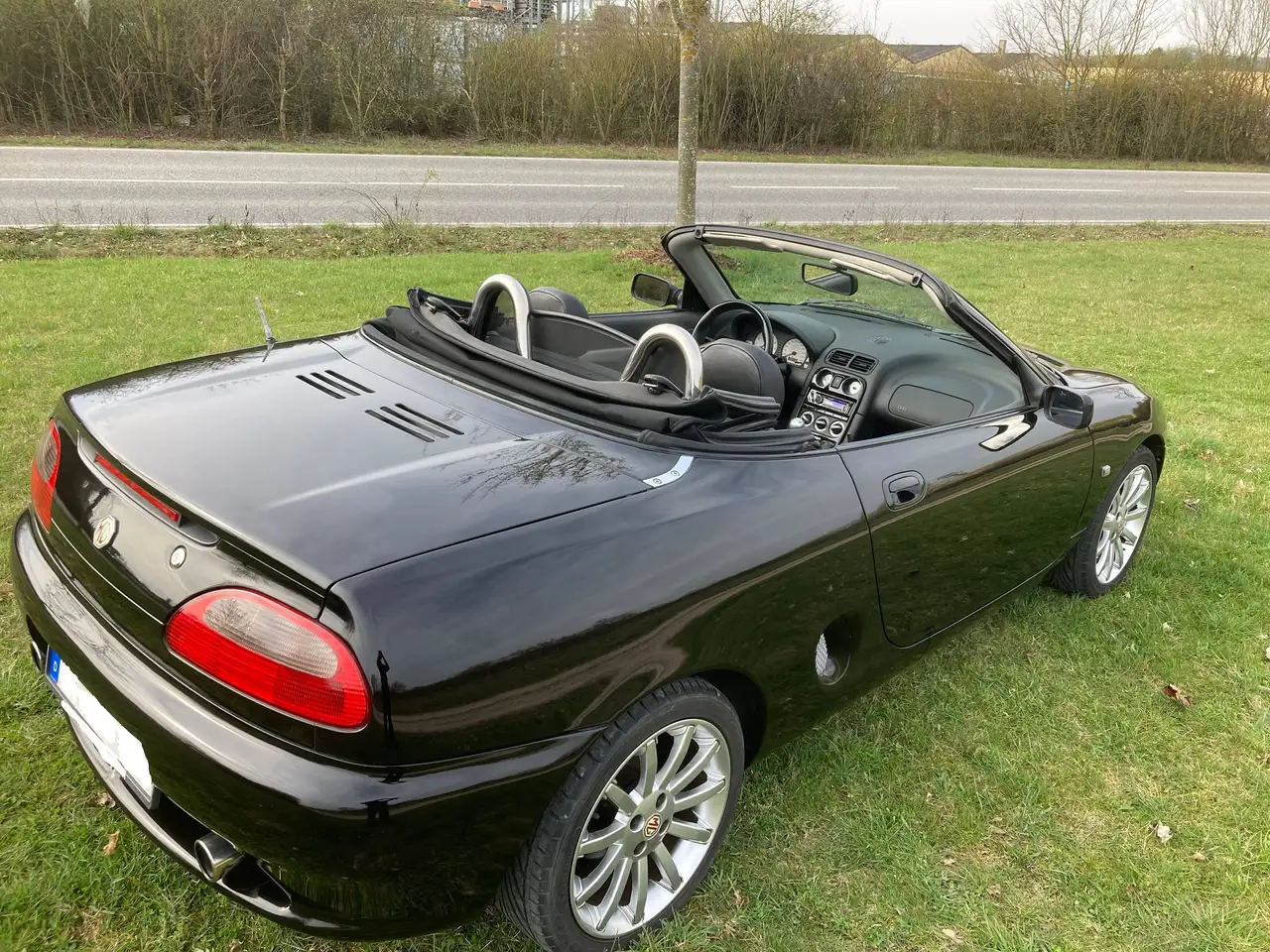 MGF 1.8i, foto 7