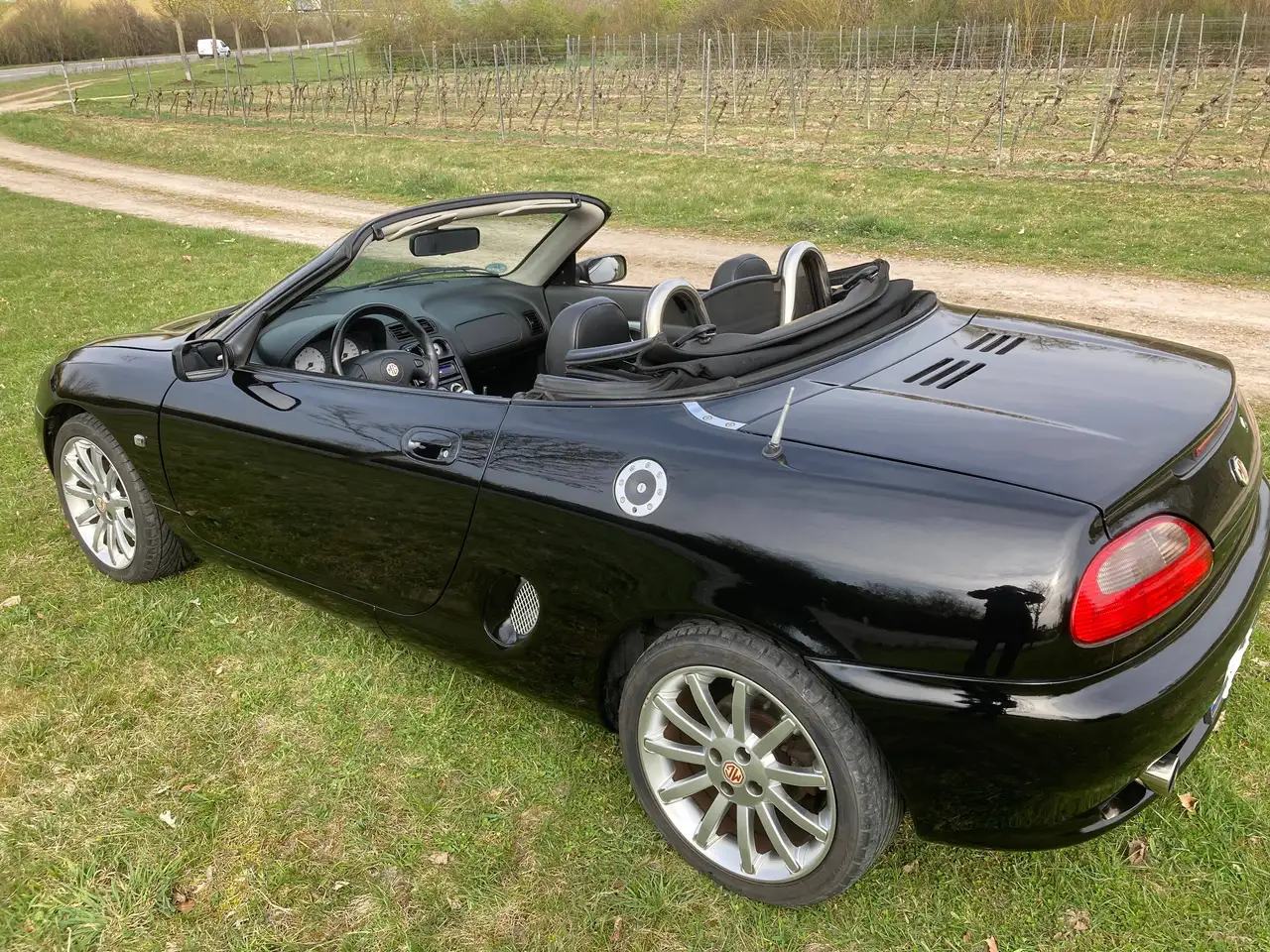 MGF 1.8i, foto 6