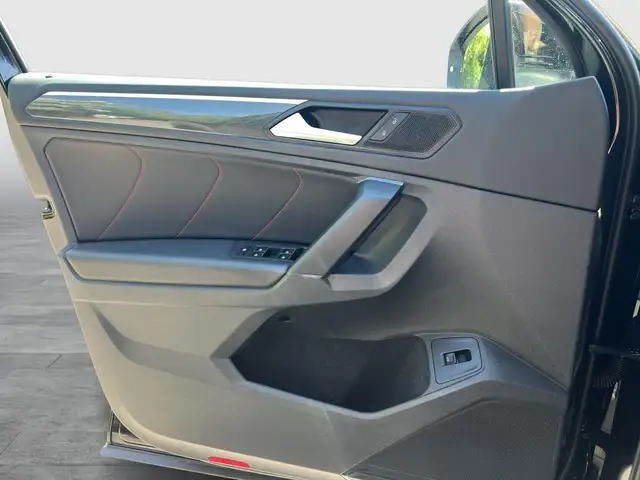 Volkswagen Tiguan view 14