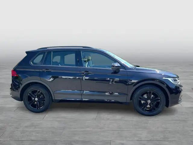 Volkswagen Tiguan view 6
