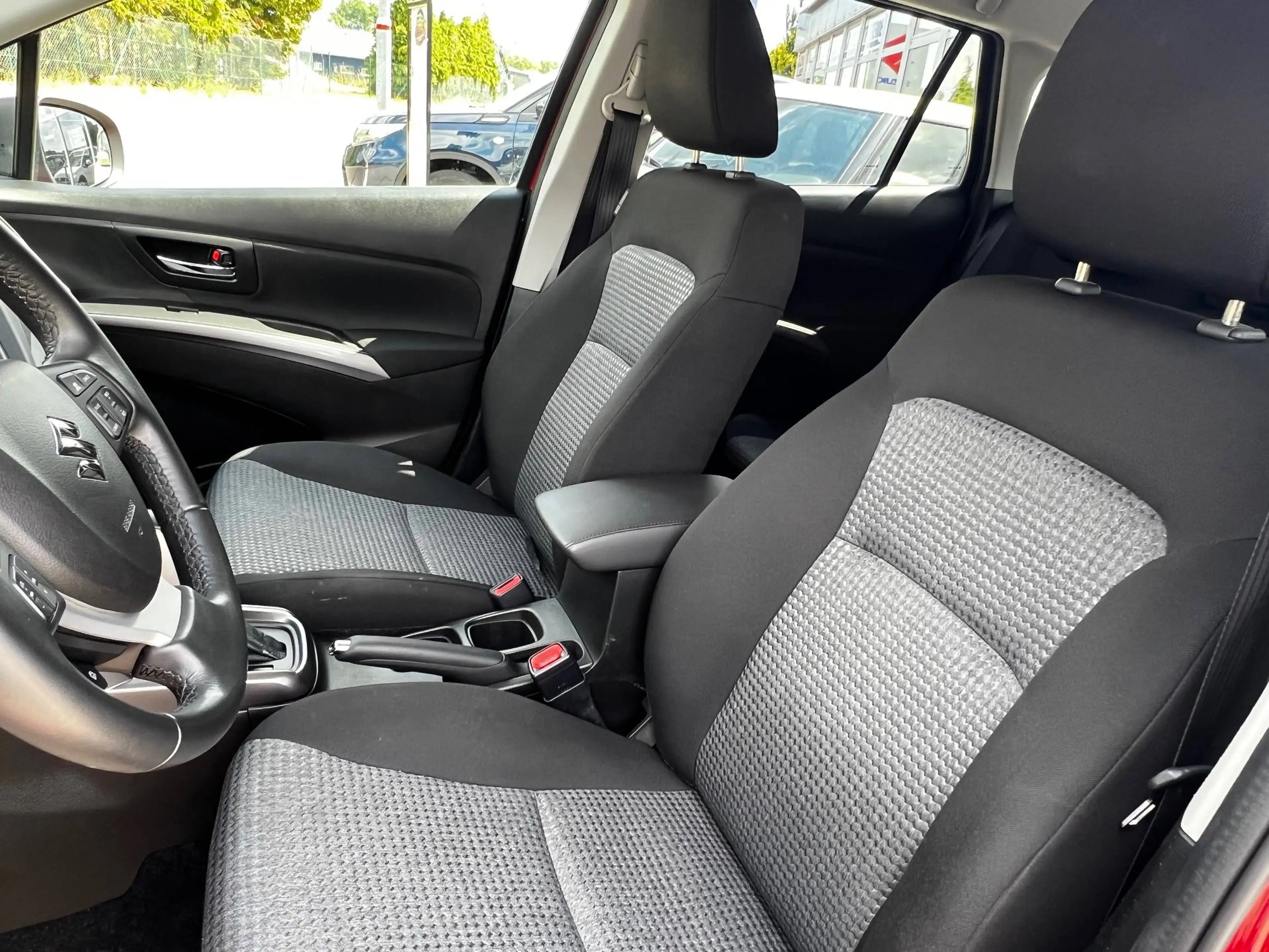 Suzuki S-Cross S-Cross 1.4 Hybrid Automatik Comfort 4x2 Allwetterreifen — photo 9