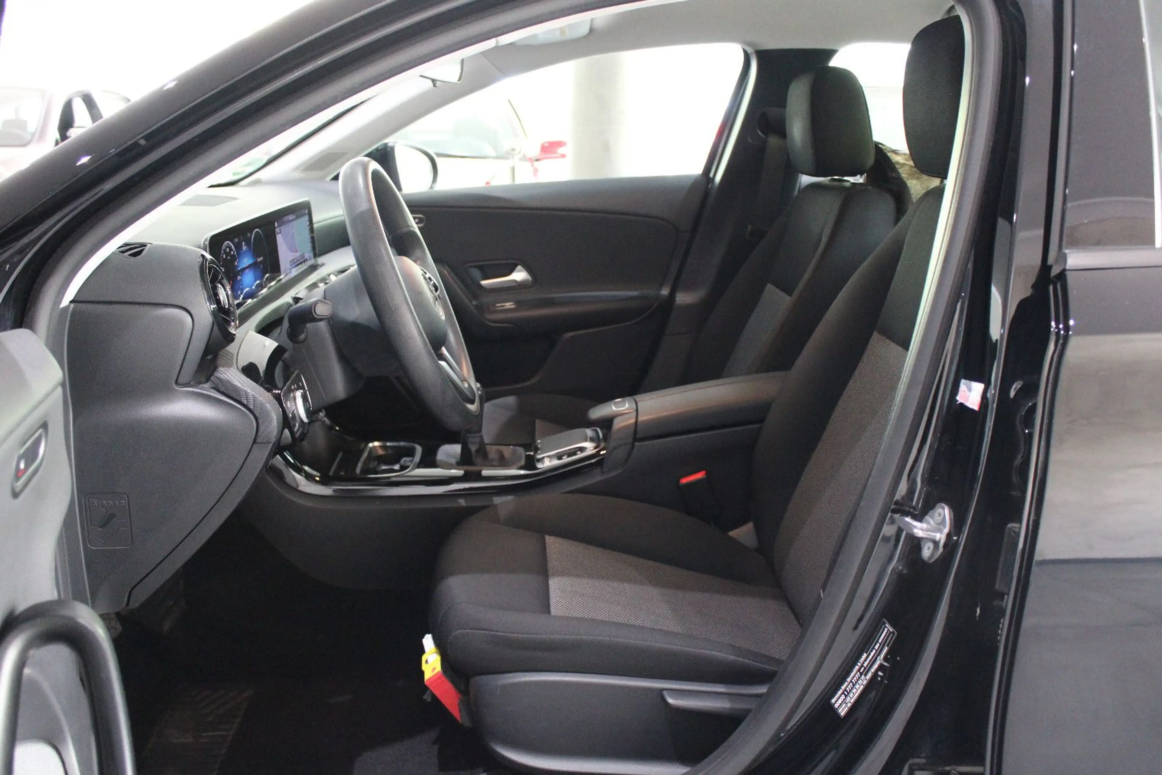 Mercedes-Benz A 180 NAVI WIDESCREEN LED RÜCKFAHRKAMERA EURO 6 — photo 7